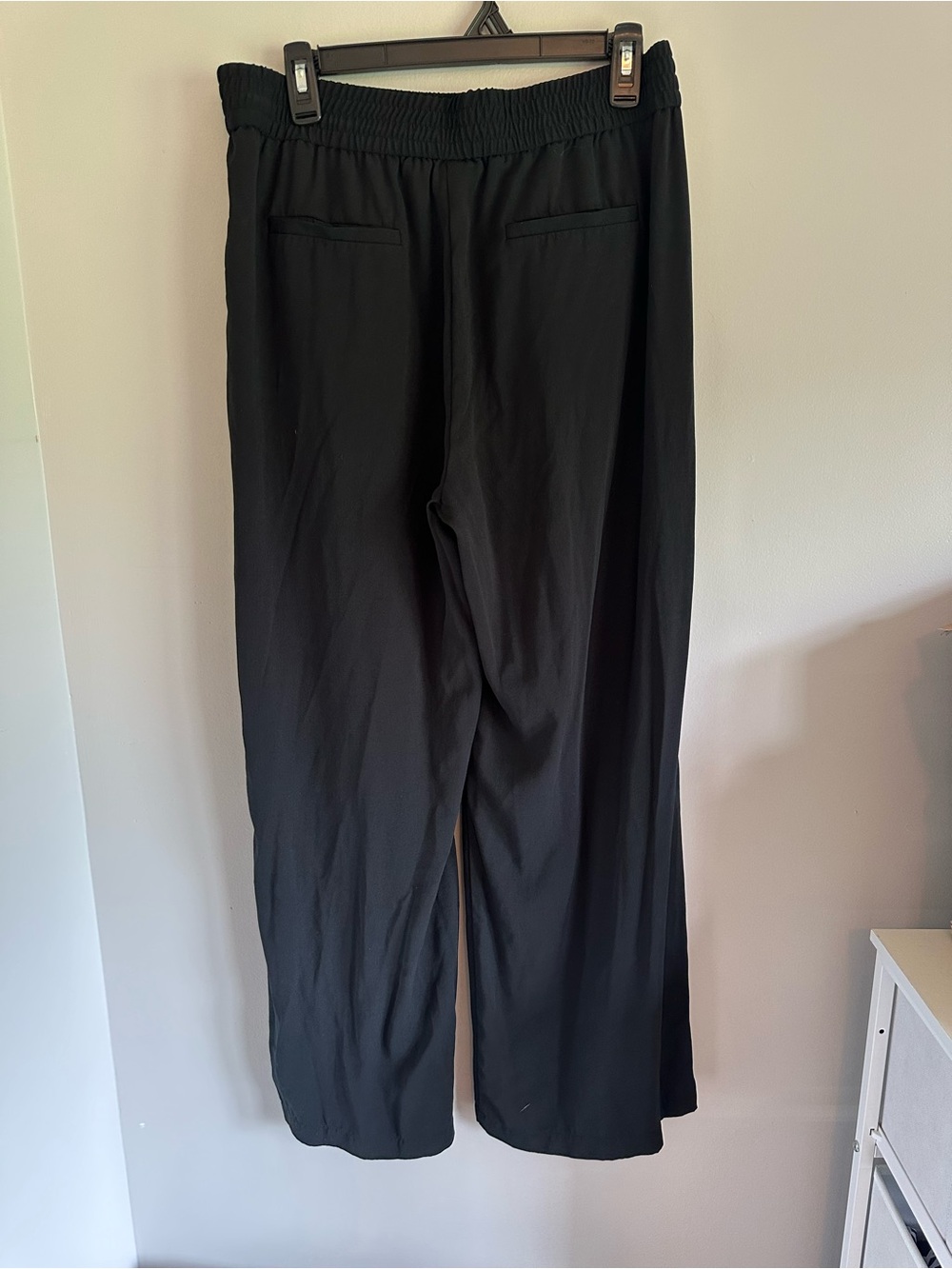 Black Wide Leg Elastic Waist Pants - Picture 2 of 3
